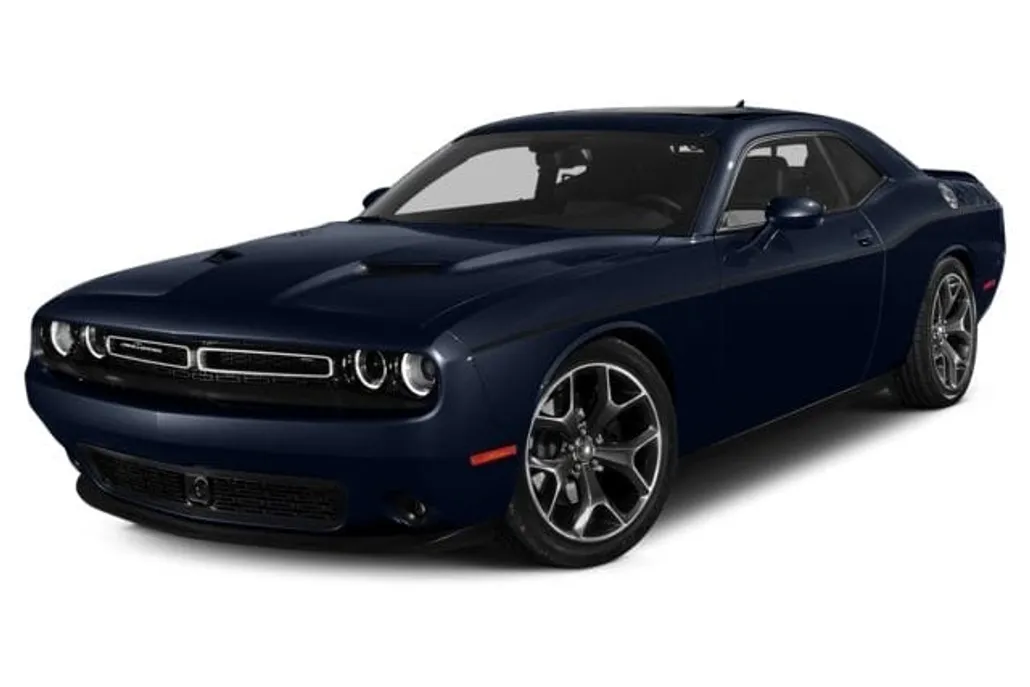 2015 Dodge Challenger SXT photo 1