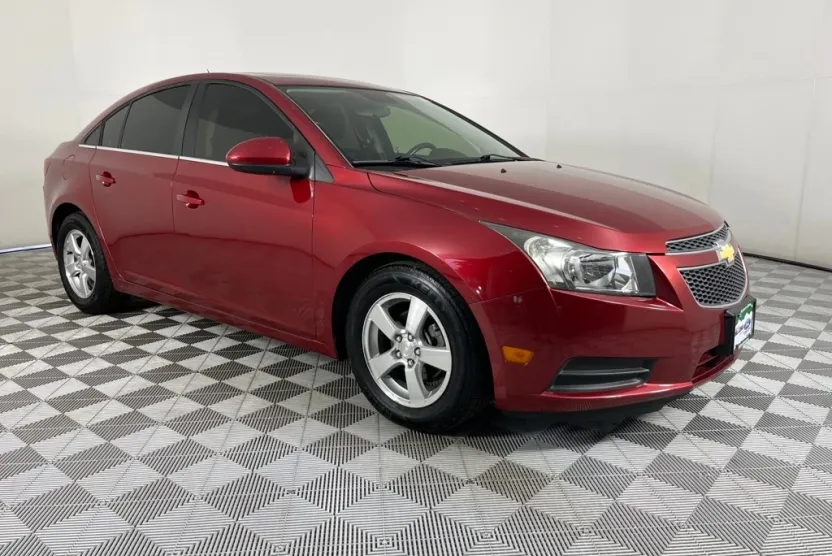 2012 Chevrolet Cruze photo 1