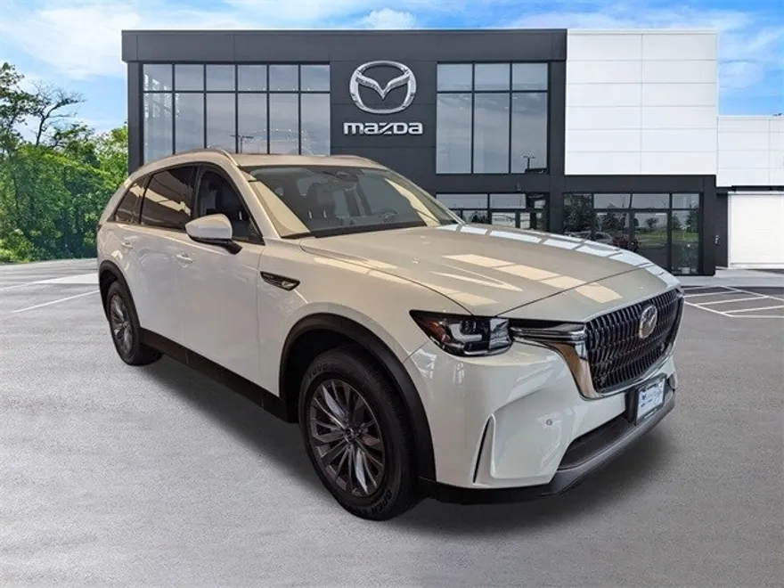 2025 Mazda CX-90 Preferred photo 1