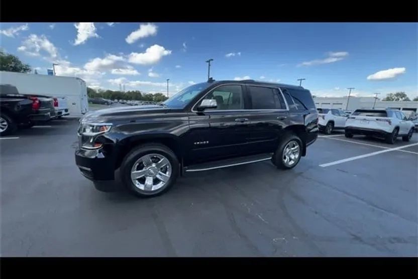 2017 Chevrolet Tahoe Premier photo 1