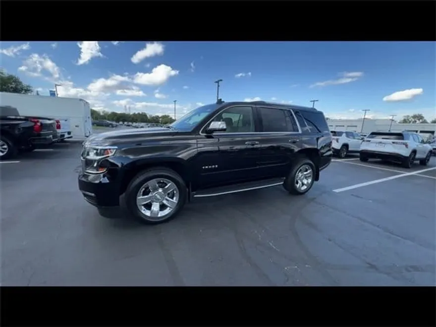 2017 Chevrolet Tahoe Premier photo 1