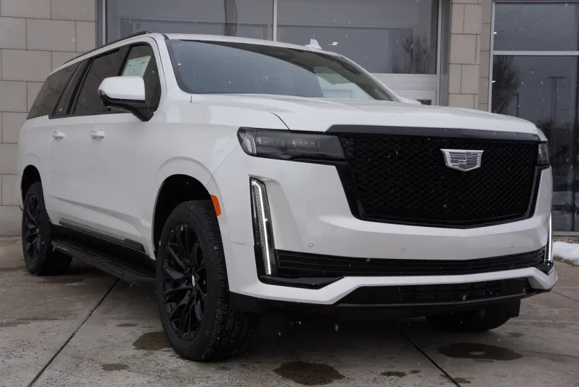 2023 Cadillac Escalade ESV Sport Platinum photo 1