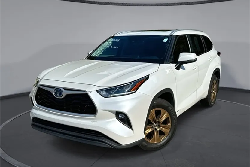 2023 Toyota Highlander Hybrid Bronze Edition photo 1