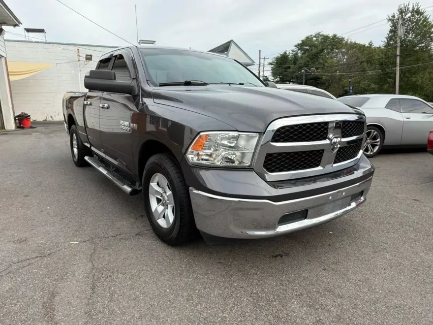2015 Ram 1500 SLT photo 1