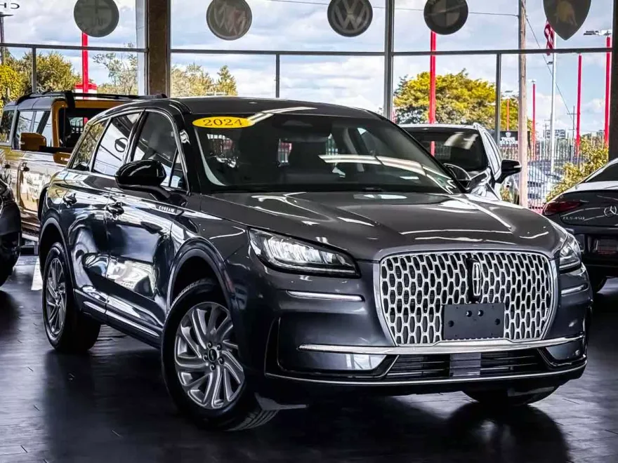 2024 Lincoln Corsair Premiere photo 1