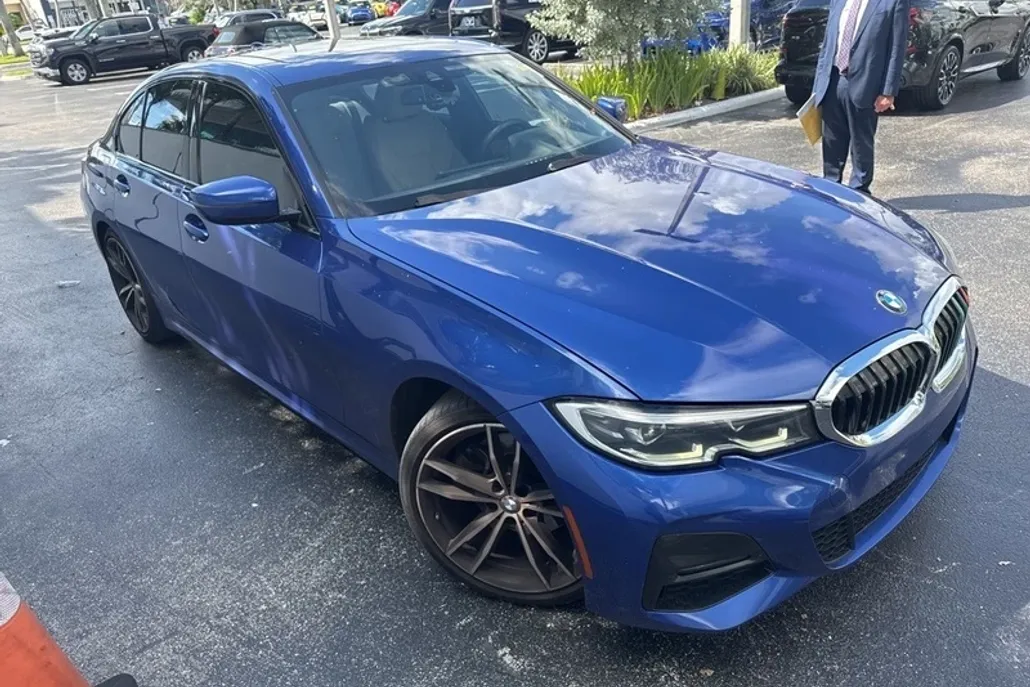 2022 Bmw 330i photo 1