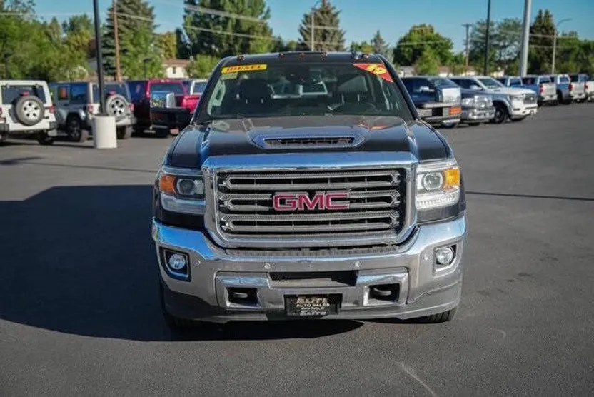2019 Gmc Sierra HD SLT photo 1