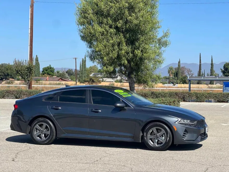 2021 Kia K5 LXS photo 1