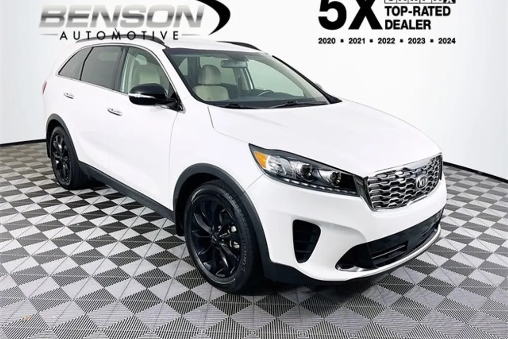 2020 Kia Sorento S photo 1