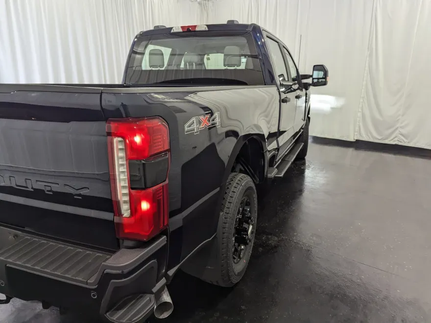 2025 Ford F-250 XL photo 1