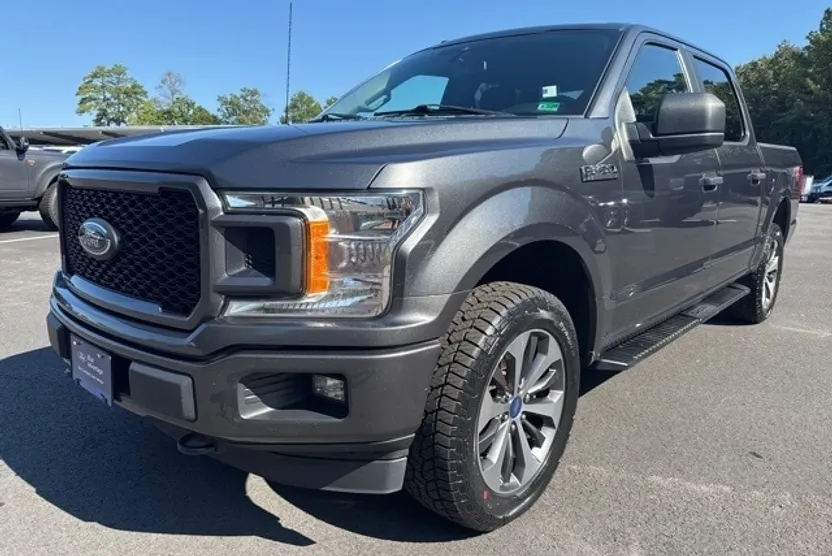 2019 Ford F-150 XL photo 1