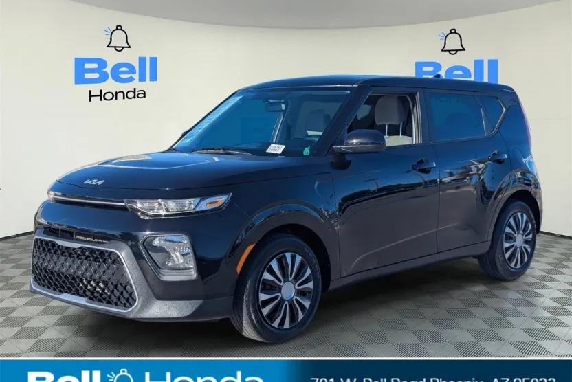 2022 Kia Soul LX photo 1
