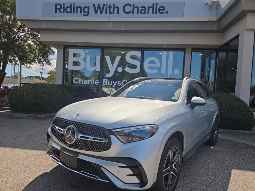 2023 Mercedes Benz GLC 300 4MATIC photo 1
