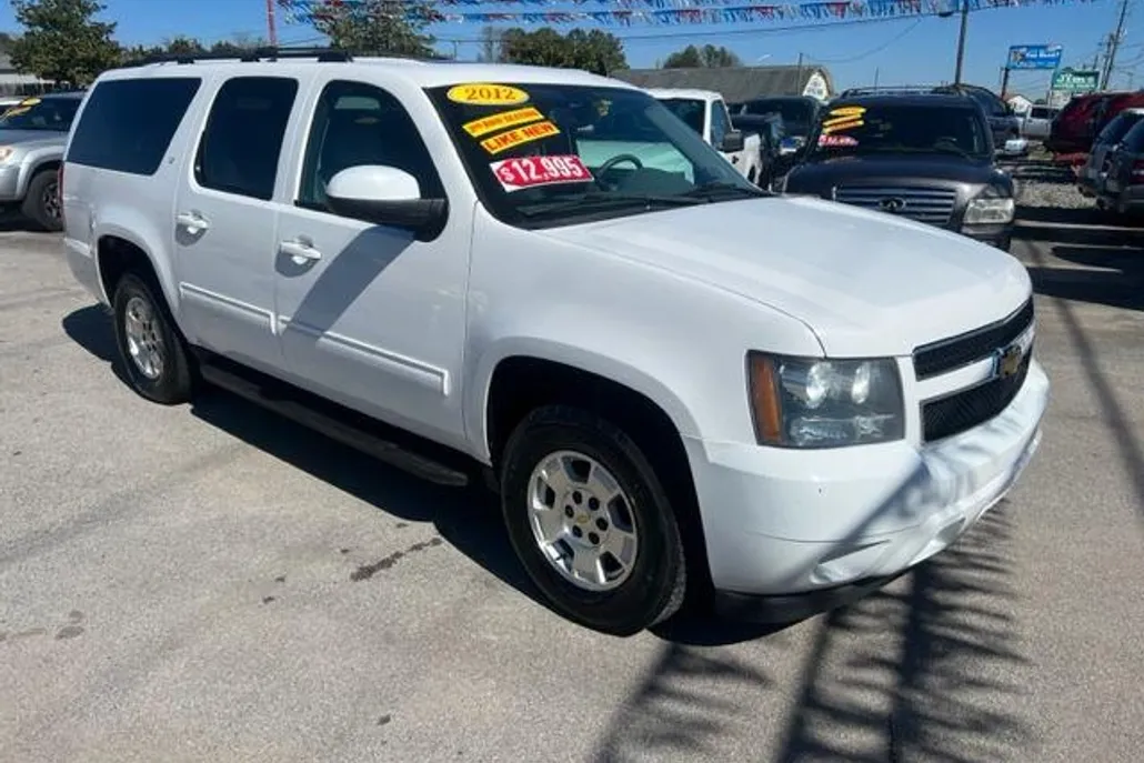 2012 Chevrolet Suburban LT photo 1