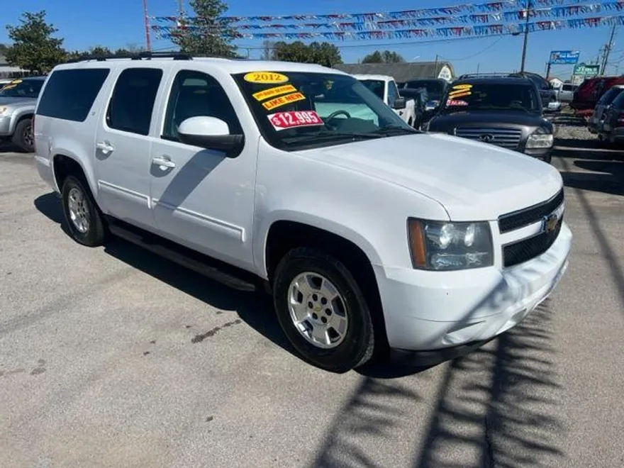 2012 Chevrolet Suburban LT photo 1
