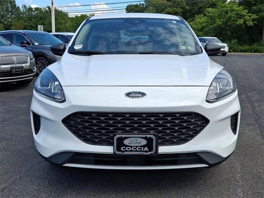 2020 Ford Escape S photo 1