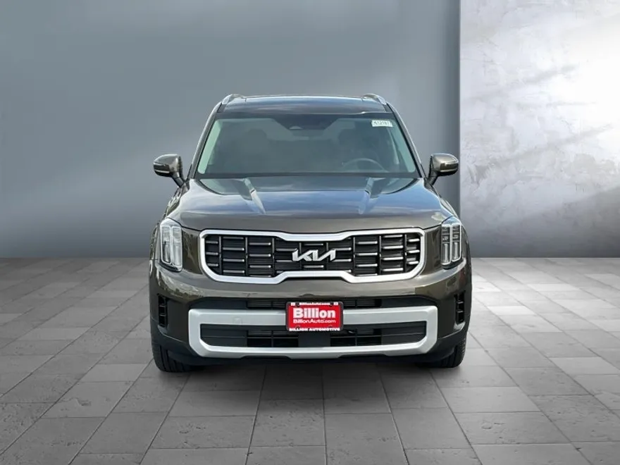 2025 Kia Telluride S photo 1