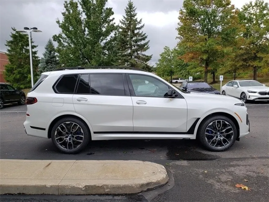 2026 Bmw X7 M60i photo 1