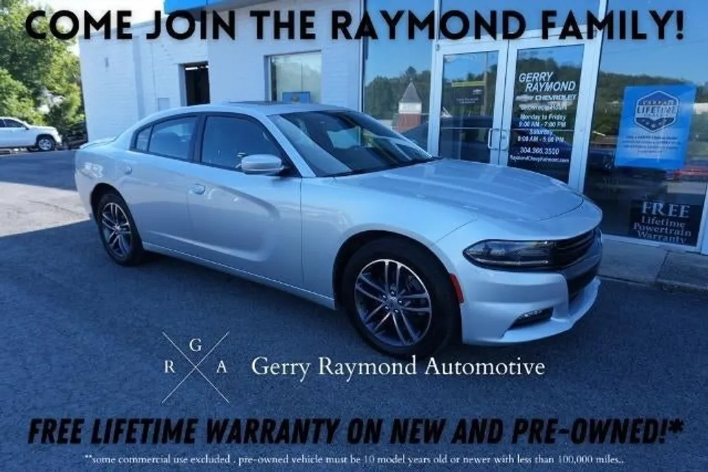 2019 Dodge Charger SXT photo 1
