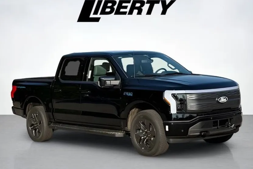 2025 Ford F-150 Lightning Lariat photo 1