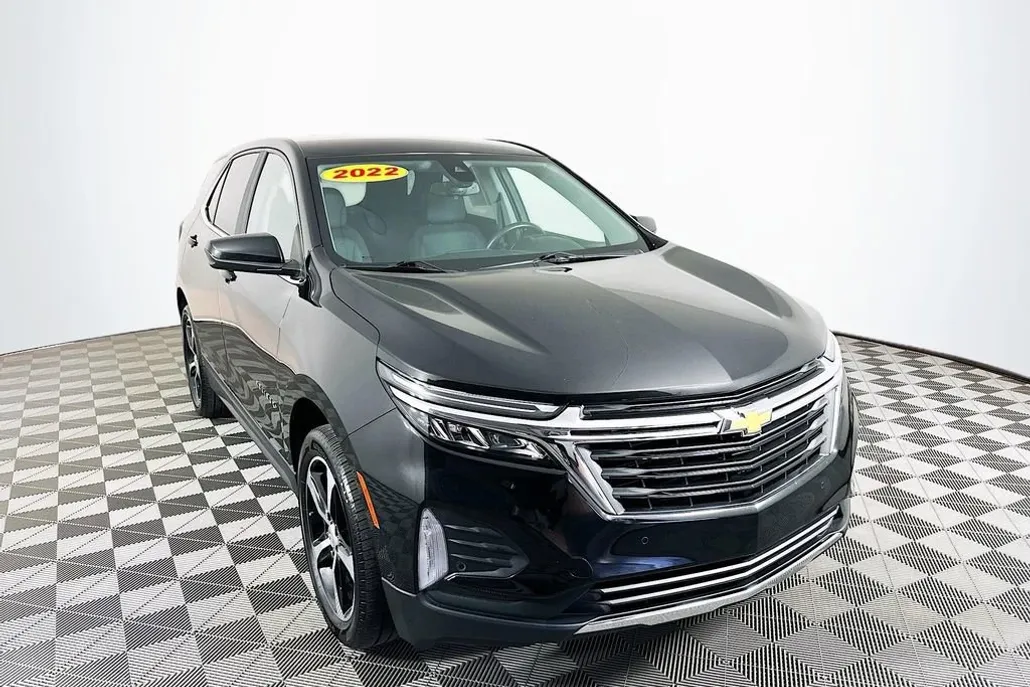2022 Chevrolet Equinox LT photo 1