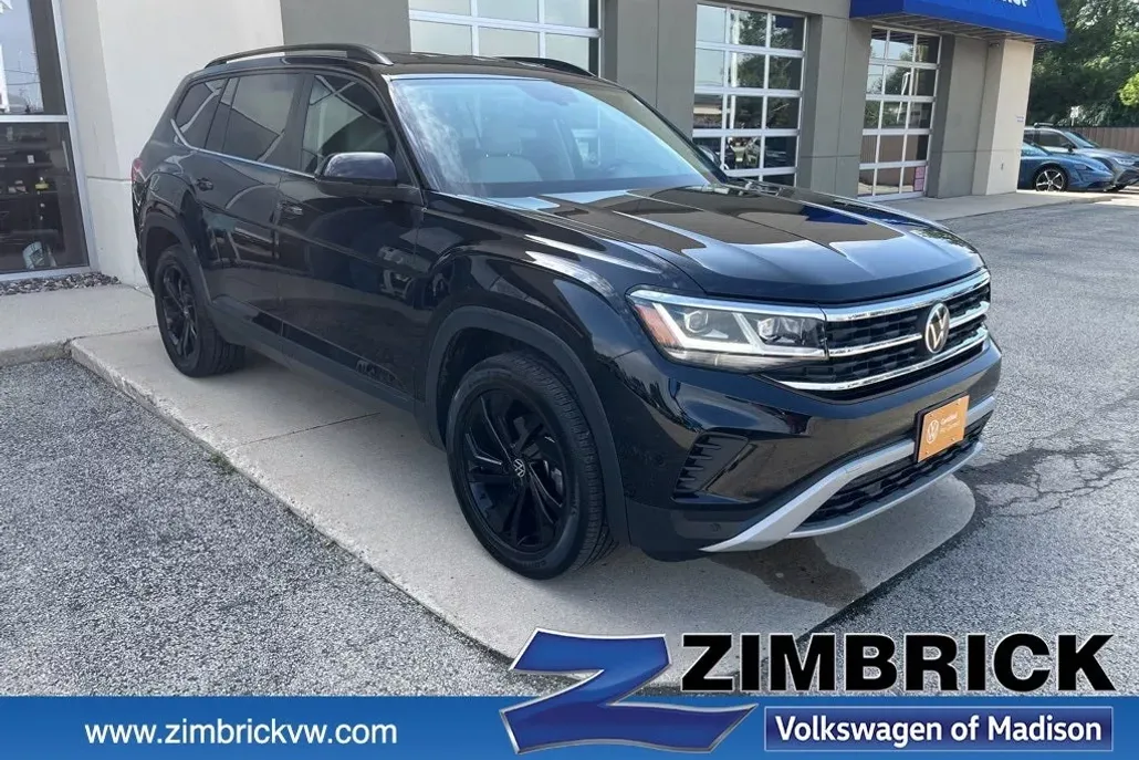2022 Volkswagen Atlas SE Technology photo 1