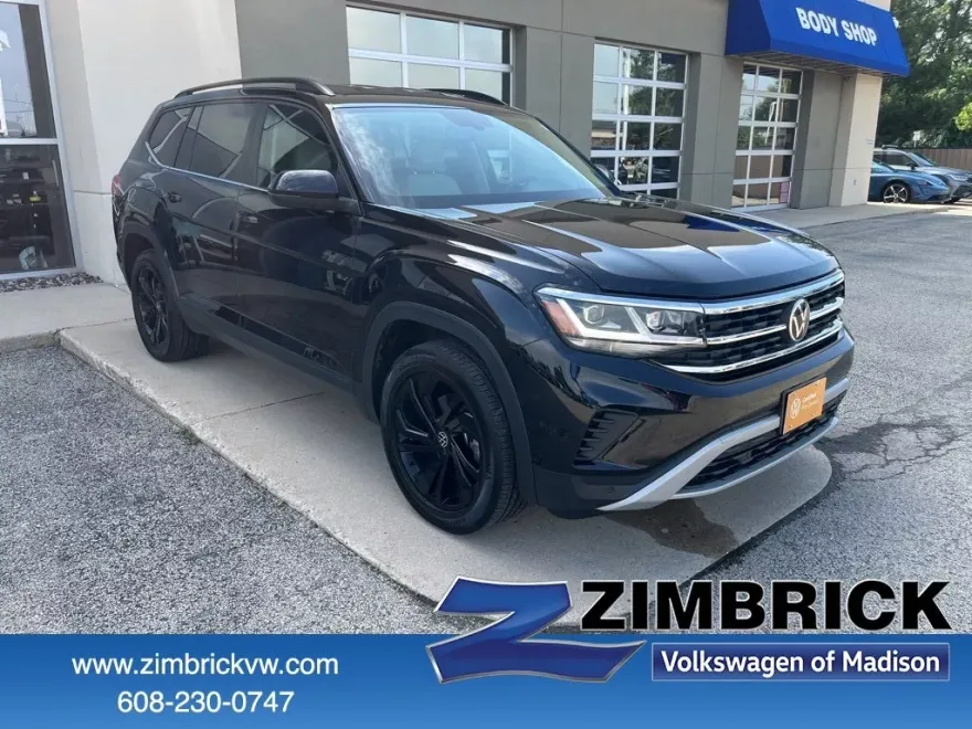 2022 Volkswagen Atlas SE Technology photo 1