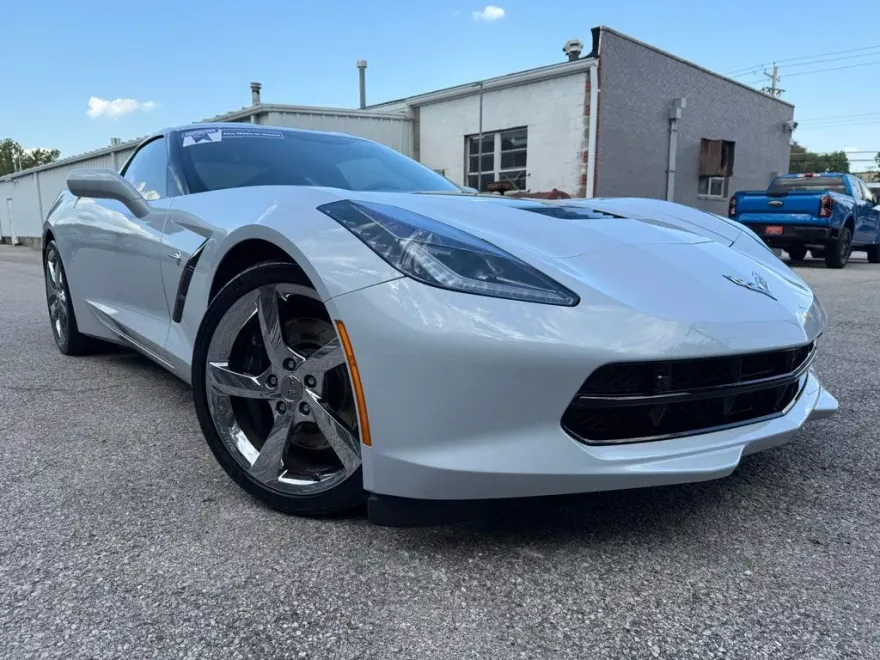 2018 Chevrolet Corvette Stingray Z51 2LT photo 1