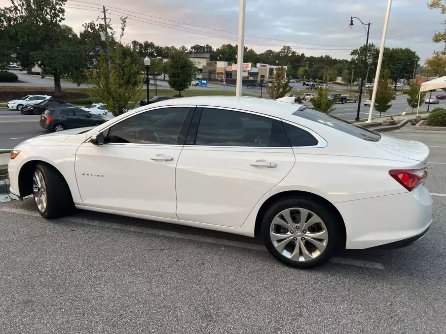 2019 Chevrolet Malibu Premier photo 1