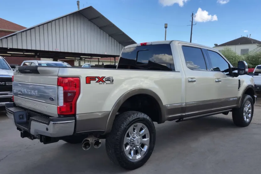 2017 Ford F-250 King Ranch photo 1