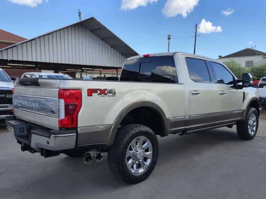 2017 Ford F-250 King Ranch photo 1