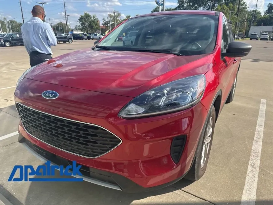 2022 Ford Escape SE Sport photo 1