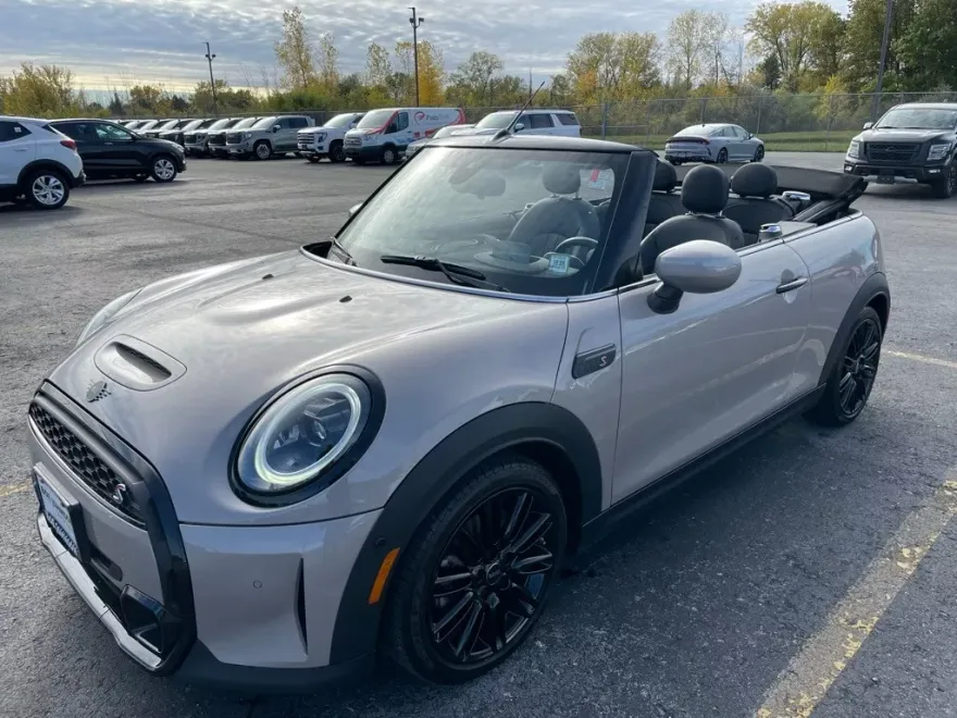 2022 Mini Cooper S Iconic photo 1