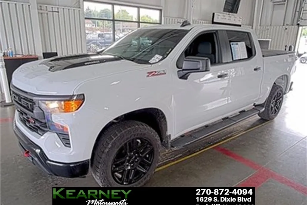 2024 Chevrolet Silverado 1500 Custom Trail Boss photo 1