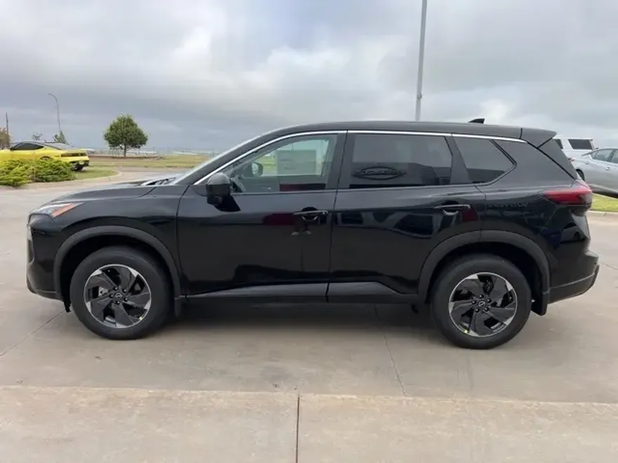 2026 Nissan Rogue SV photo 1