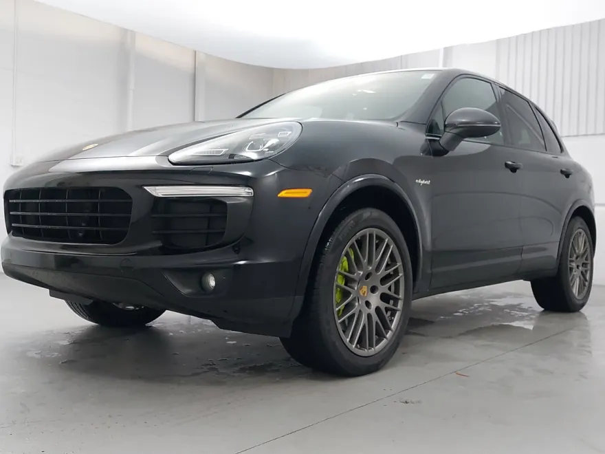 2018 Porsche Cayenne E-Hybrid S photo 1