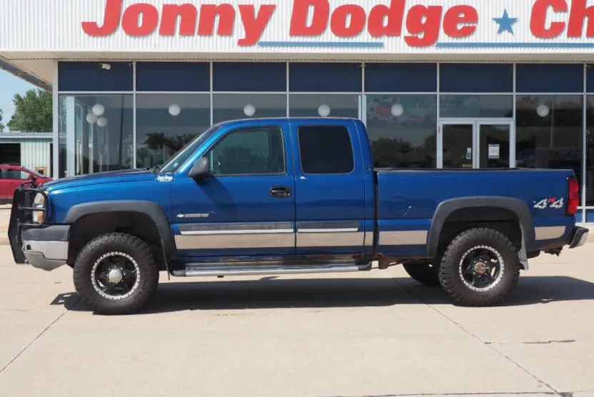 2004 Chevrolet Silverado 2500HD LS photo 1