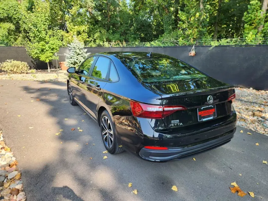 2023 Volkswagen Jetta 1.5T Sport photo 1