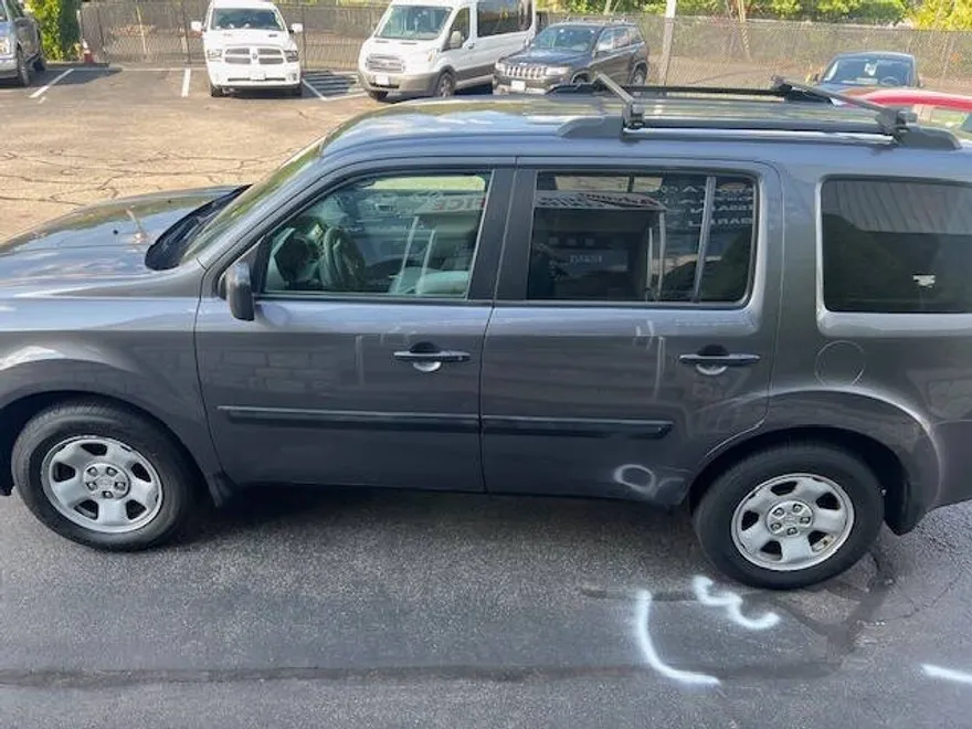 2014 Honda Pilot LX photo 1