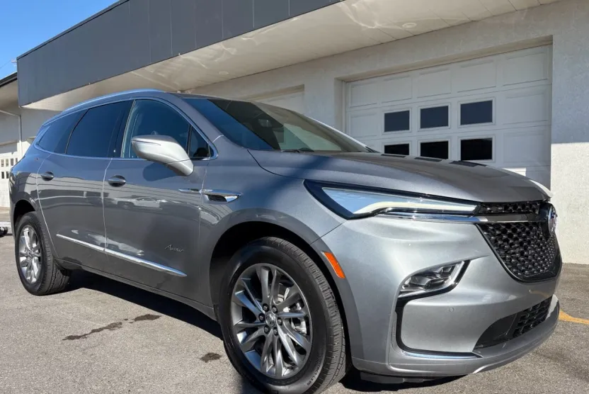 2023 Buick Enclave Avenir photo 1