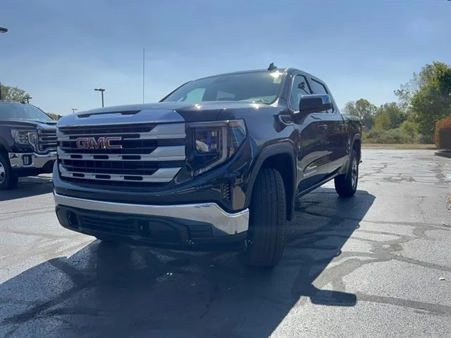 2026 Gmc Sierra 1500 SLE photo 1