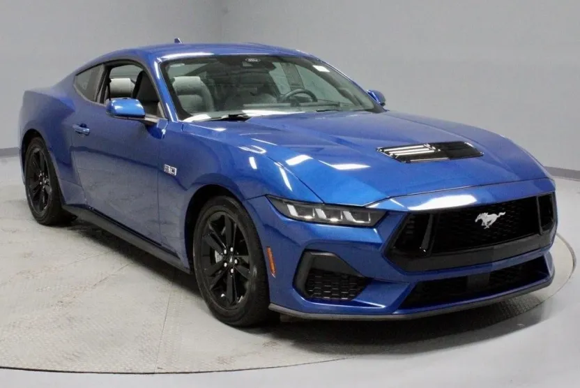 2024 Ford Mustang GT photo 1