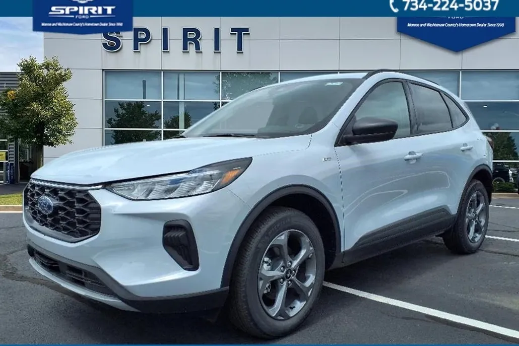 2025 Ford Escape ST-Line photo 1