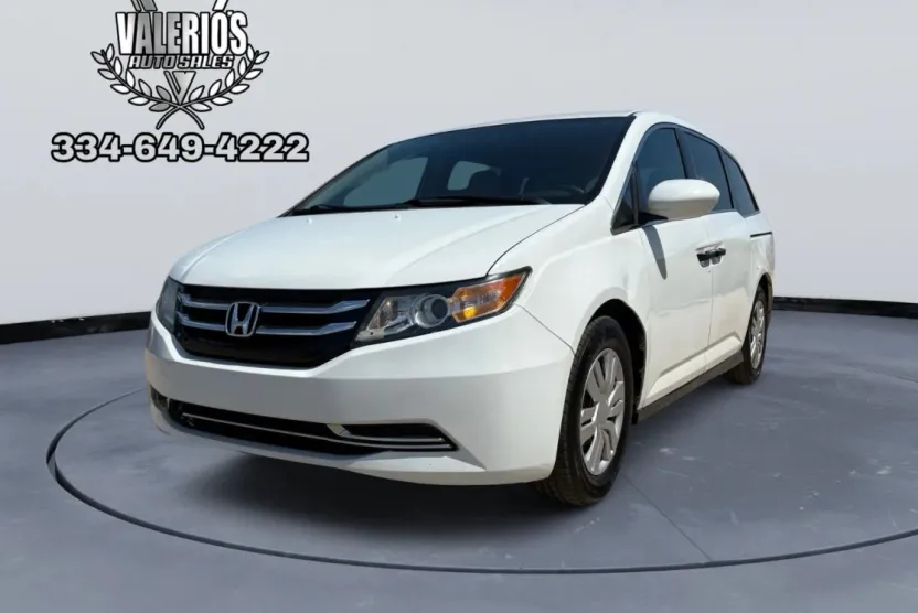 2016 Honda Odyssey LX photo 1