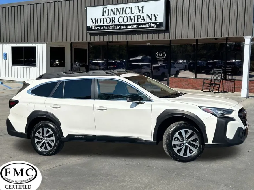 2024 Subaru Outback Premium photo 1