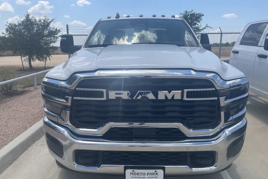 2025 Ram 3500 Tradesman photo 1