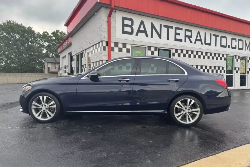 2017 Mercedes Benz C 300 Sedan photo 1