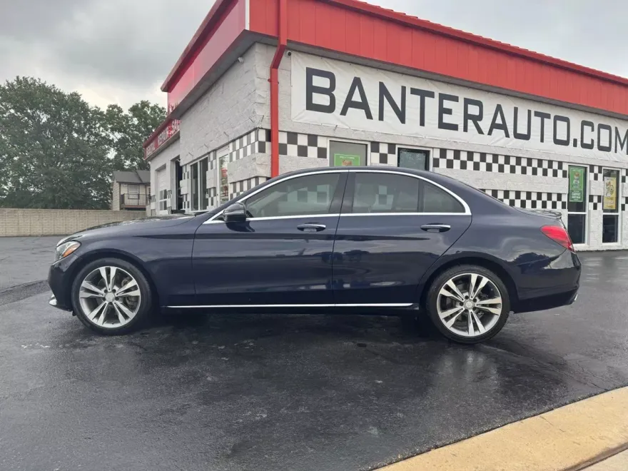 2017 Mercedes Benz C 300 Sedan photo 1