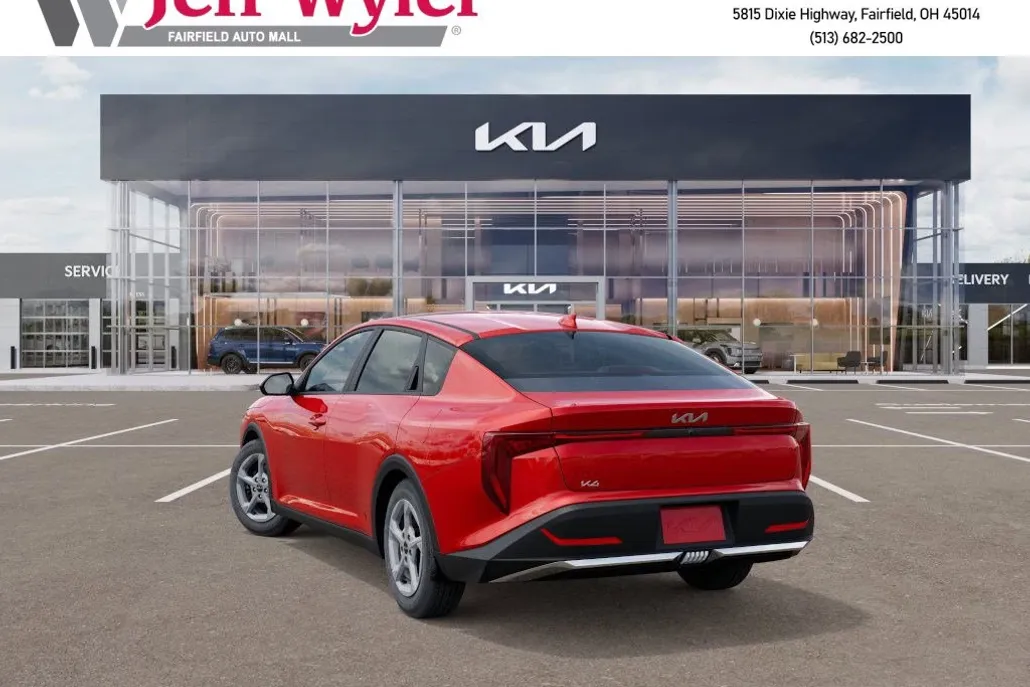 2025 Kia K4 LXS photo 1