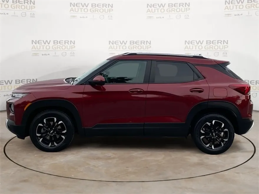 2023 Chevrolet Trailblazer LT photo 1